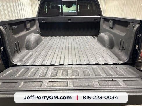 Used 2016 GMC Sierra 1500 SLT w/ SLT Premium Package AWD/4WD image 28