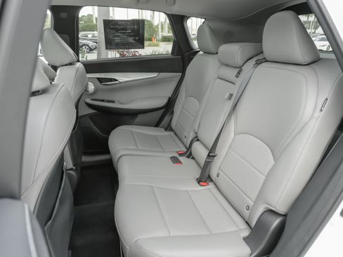 Certified 2023 INFINITI QX50 Sensory w/ Accent Package AWD/4WD image 34