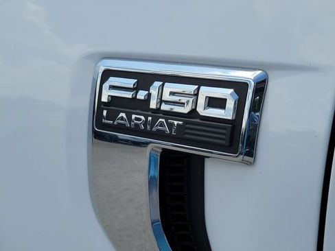 Used 2022 Ford F150 Lariat w/ Equipment Group 502A High AWD/4WD image 9