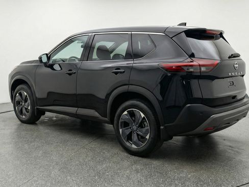Used 2025 Nissan Rogue SV image 6