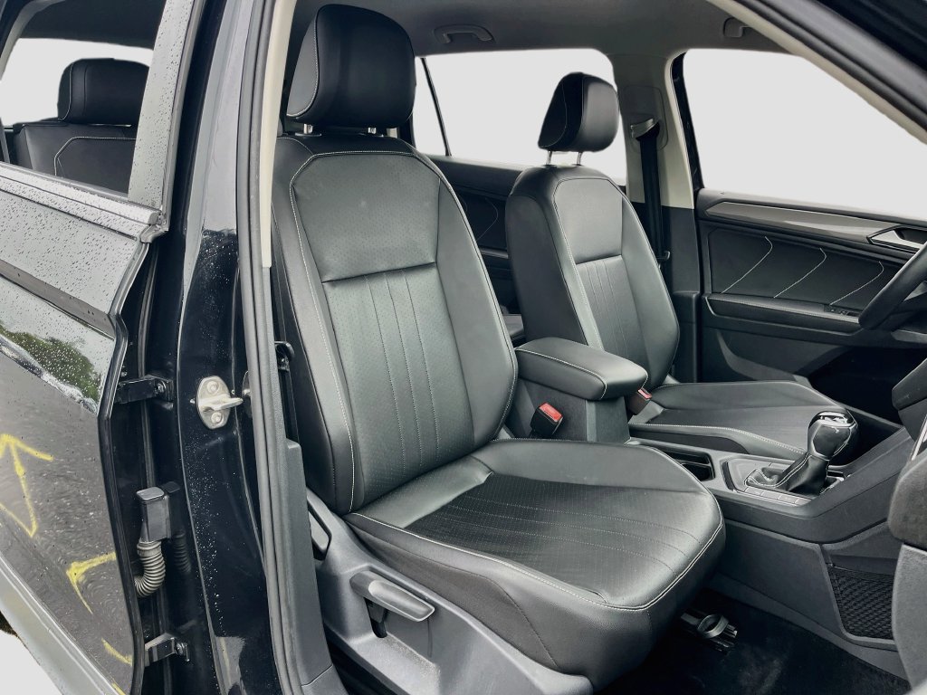 Used 2022 Volkswagen Tiguan SE FWD image 27