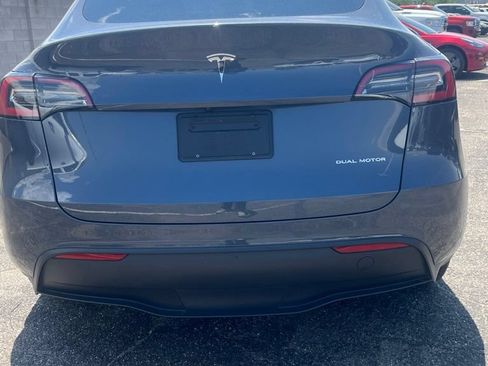Used 2023 Tesla Model Y Long Range AWD/4WD image 3