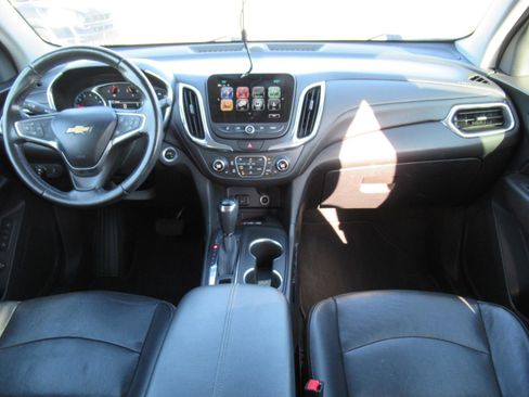 Used 2018 Chevrolet Equinox Premier FWD image 12