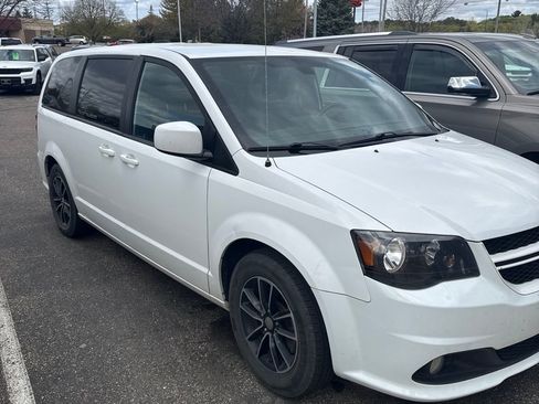 Used 2019 Dodge Grand Caravan GT FWD image 1