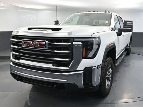 Used 2024 GMC Sierra 3500 SLE image 10