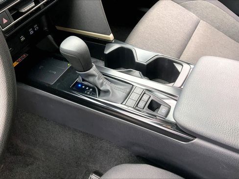 Used 2025 Toyota Camry LE image 17