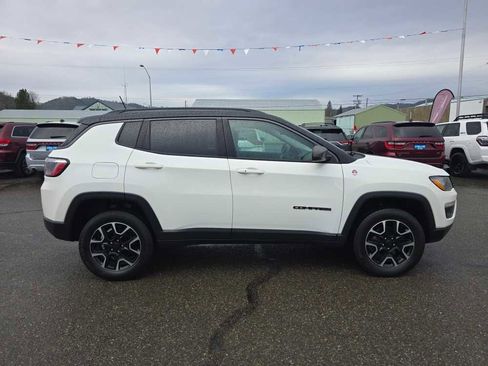 Used 2021 Jeep Compass Trailhawk image 6