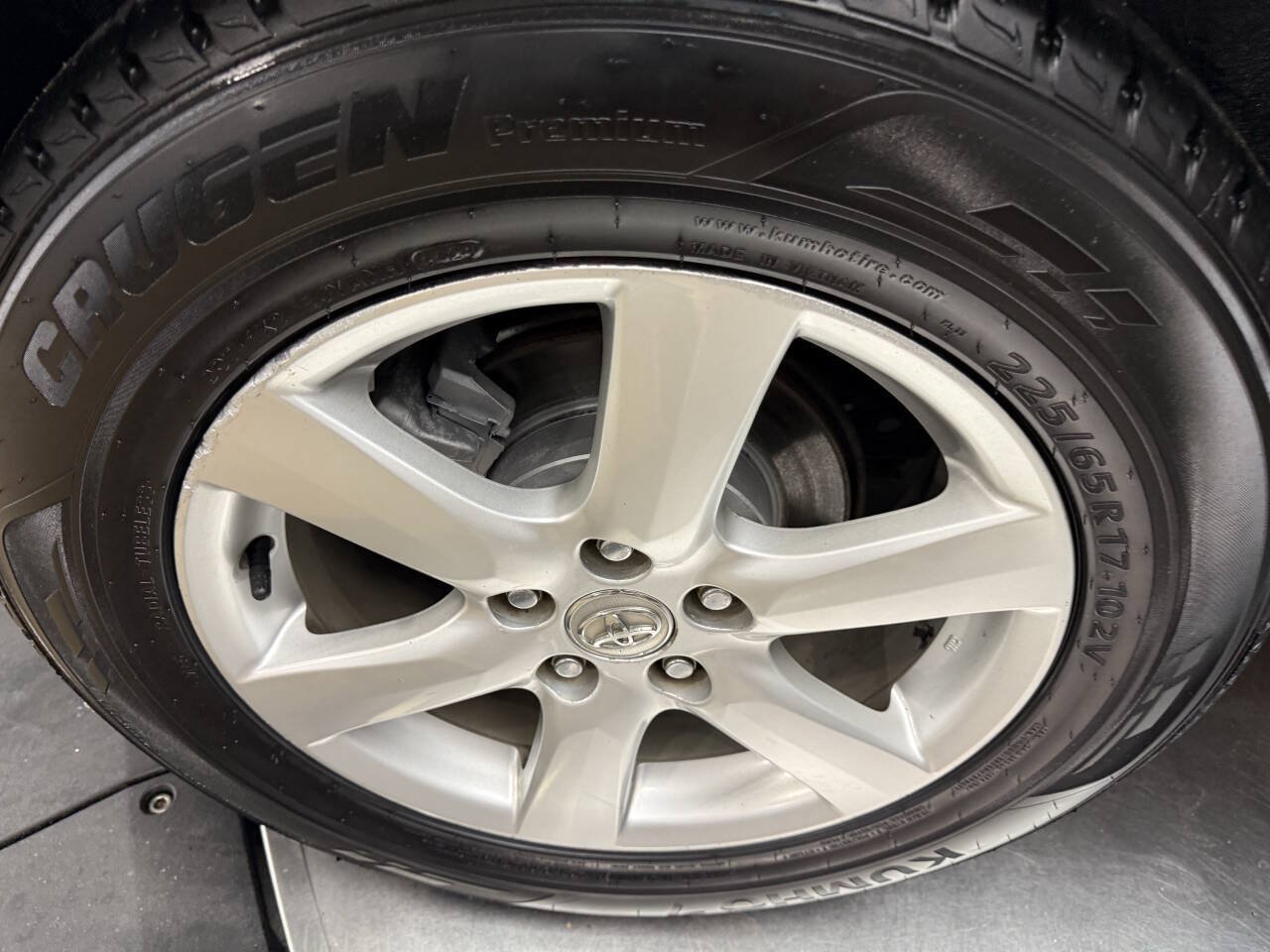 Used 2008 Toyota RAV4 Limited AWD/4WD image 28