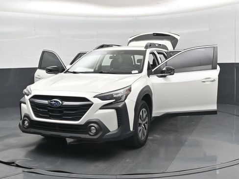 Used 2025 Subaru Outback Premium AWD/4WD image 56