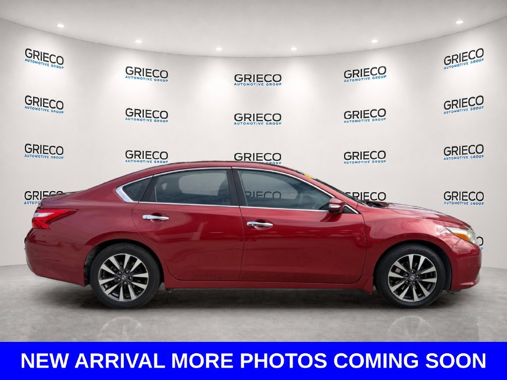 Used 2016 Nissan Altima 2.5 SV w/ Convenience Package FWD image 8