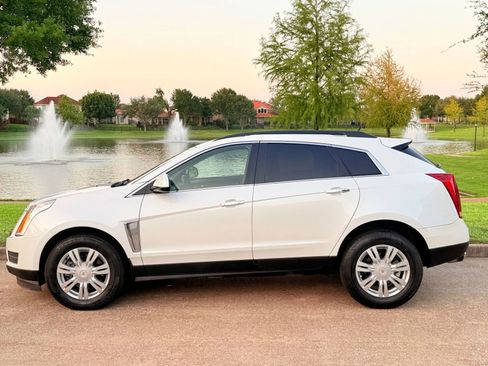 Used 2014 Cadillac SRX FWD image 3