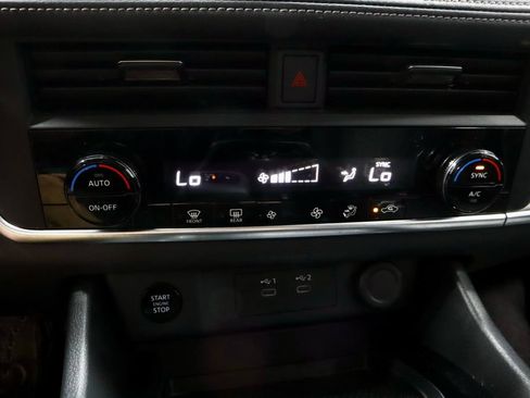 Certified 2024 Nissan Rogue SV AWD/4WD image 29