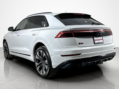 Used 2024 Audi Q8 Premium Plus w/ Premium Plus Package image 3
