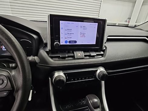 Used 2023 Toyota RAV4 LE image 13