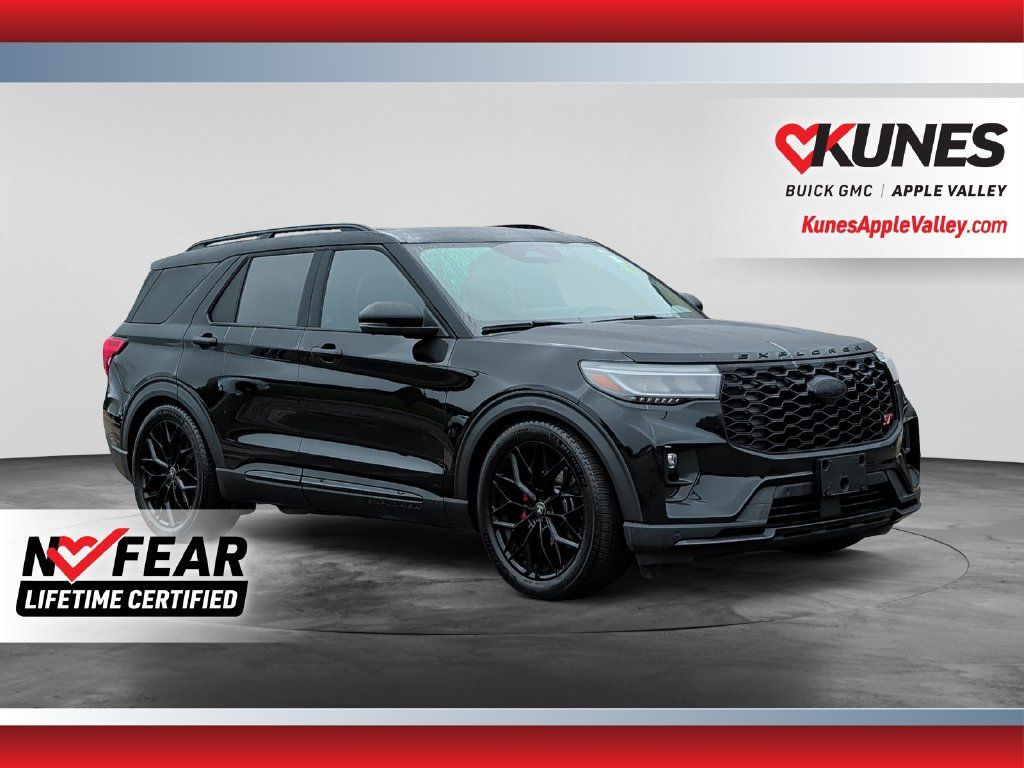Used 2025 Ford Explorer ST AWD/4WD image 1