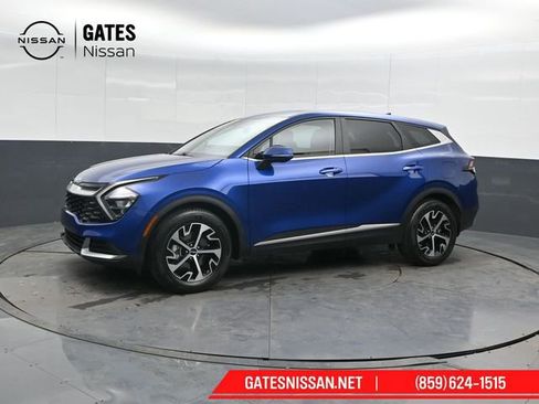 Used 2023 Kia Sportage EX image 7