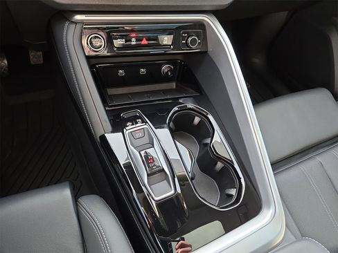 Used 2025 Audi Q5 Premium Plus w/ Premium Plus image 22