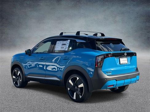 New 2025 Nissan Kicks SR image 4