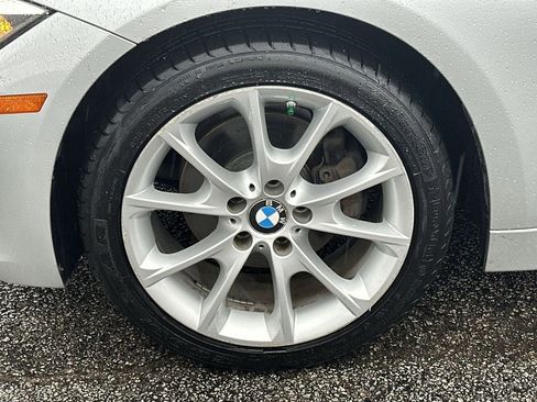 Used 2014 BMW 320i Sedan image 10