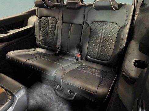 Used 2022 Jeep Grand Wagoneer Series III w/ Rear Seat Video Group 1 image 9