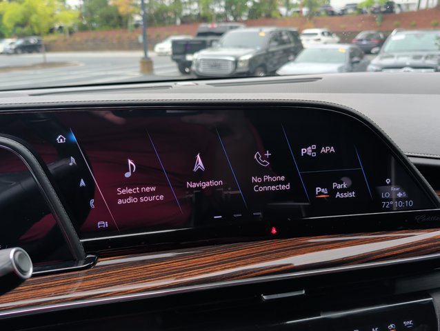 Used 2021 Cadillac Escalade Premium Luxury w/ Performance Package AWD/4WD image 15