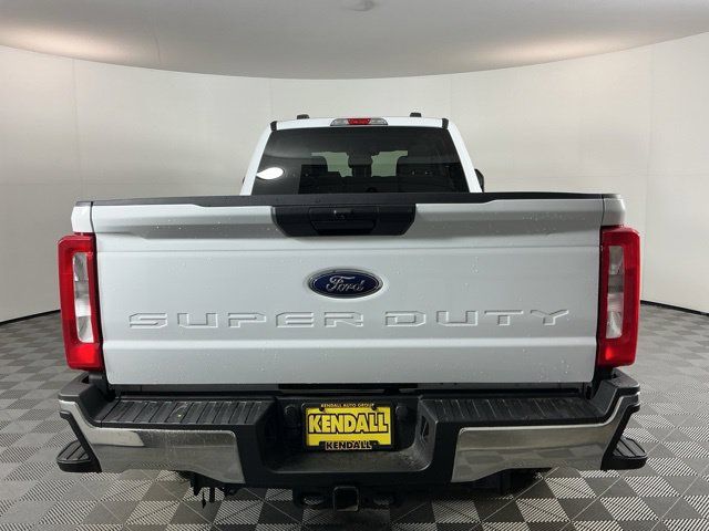 Used 2023 Ford F350 XLT w/ Camper Package AWD/4WD image 5