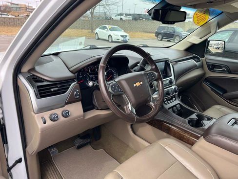 Used 2018 Chevrolet Suburban LT w/ LT Signature Package image 16