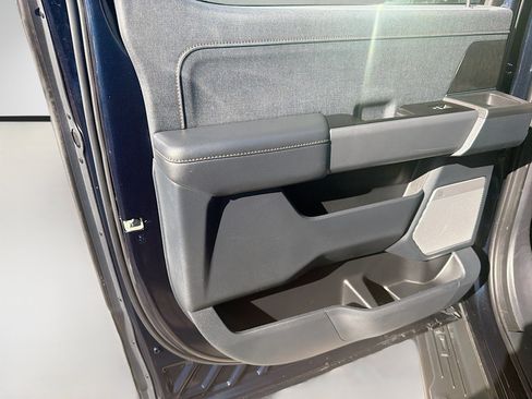 Used 2023 Ford F150 Lightning Lariat image 23