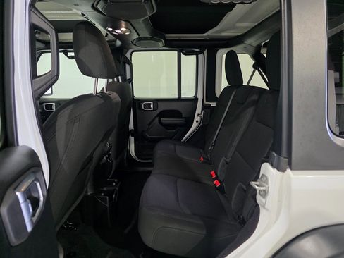 Used 2021 Jeep Wrangler Unlimited Sport image 17