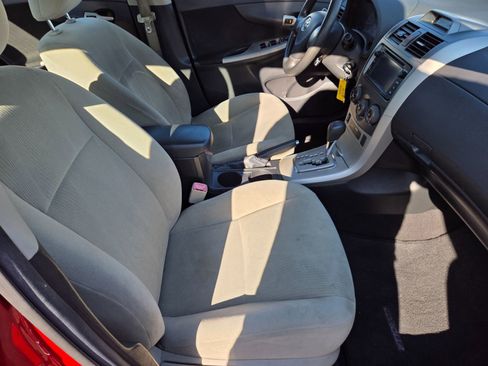 Used 2013 Toyota Corolla LE Special Edition image 14