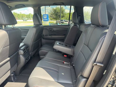 Certified 2024 Honda Passport TrailSport image 25