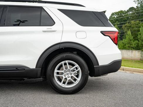 New 2026 Ford Explorer Active w/ Active Comfort Package RWD image 6