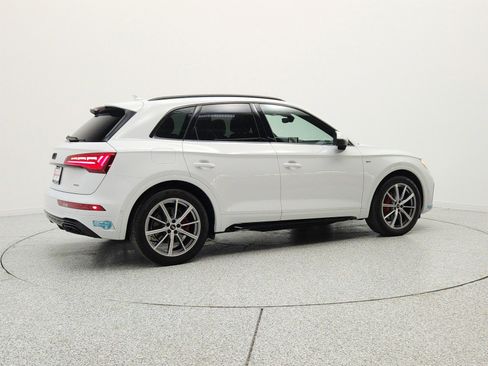 Used 2024 Audi Q5 e Prestige AWD/4WD image 5