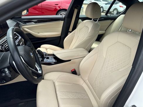Certified 2023 BMW 530i w/ Premium Package RWD image 14
