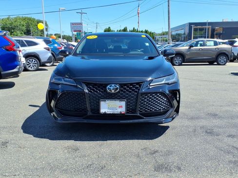 Used 2022 Toyota Avalon Touring w/ Carpet Mat Package (TMS) FWD image 2