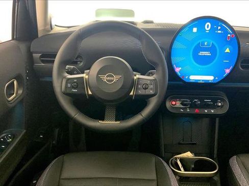 Certified 2025 MINI Cooper S image 4