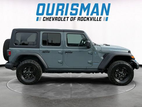 Used 2024 Jeep Wrangler Unlimited AWD/4WD image 7