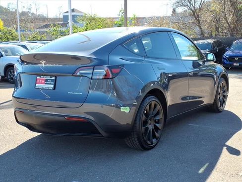 Used 2023 Tesla Model Y Long Range image 4