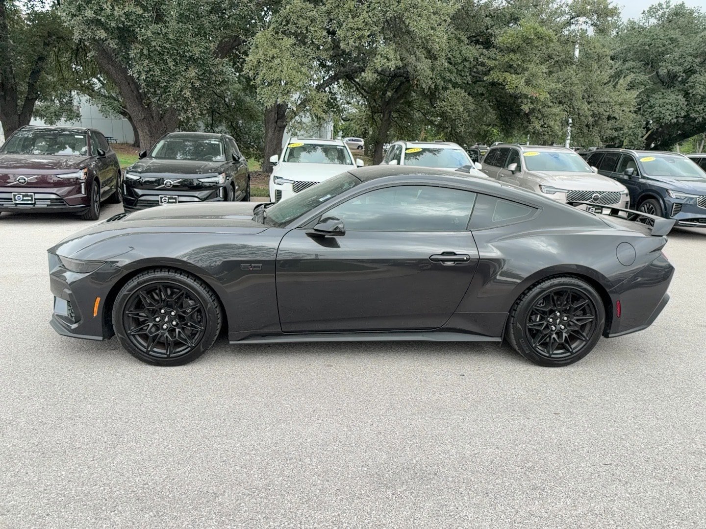 Used 2024 Ford Mustang GT Premium w/ GT Performance Package RWD image 3