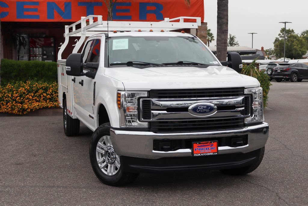 Used 2019 Ford F350 XLT AWD/4WD image 2
