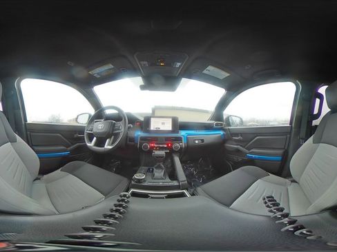 Used 2025 Toyota Tacoma TRD Off-Road image 41