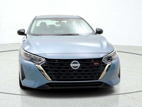 Used 2025 Nissan Sentra SR w/ SR Premium Package FWD image 2