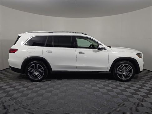 Certified 2025 Mercedes-Benz GLS 450 4MATIC image 8