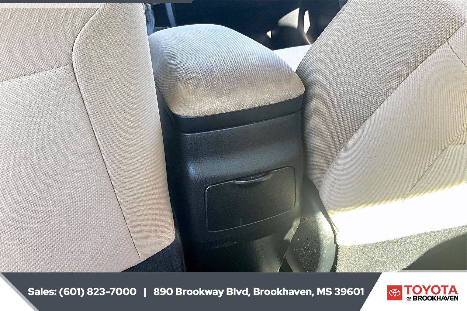 Used 2015 Toyota Corolla FWD image 24