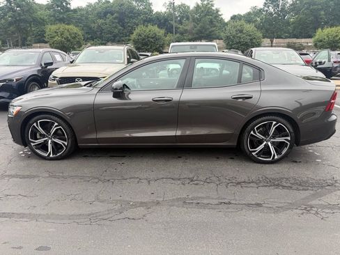 Used 2024 Volvo S60 B5 Ultimate w/ Climate Package AWD/4WD image 3