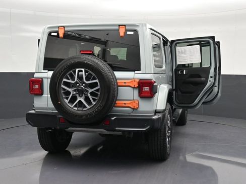 Used 2024 Jeep Wrangler Unlimited Sahara w/ Safety Group AWD/4WD image 32