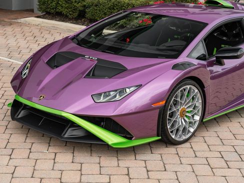 Used 2023 Lamborghini Huracan STO image 5