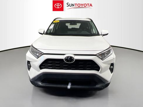 Used 2021 Toyota RAV4 XLE w/ Convenience Package image 10