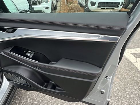 Used 2025 Jeep Wagoneer S Limited w/ Comfort Package image 20