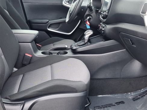 Used 2024 Kia Soul LX w/ Option Group 015 image 28